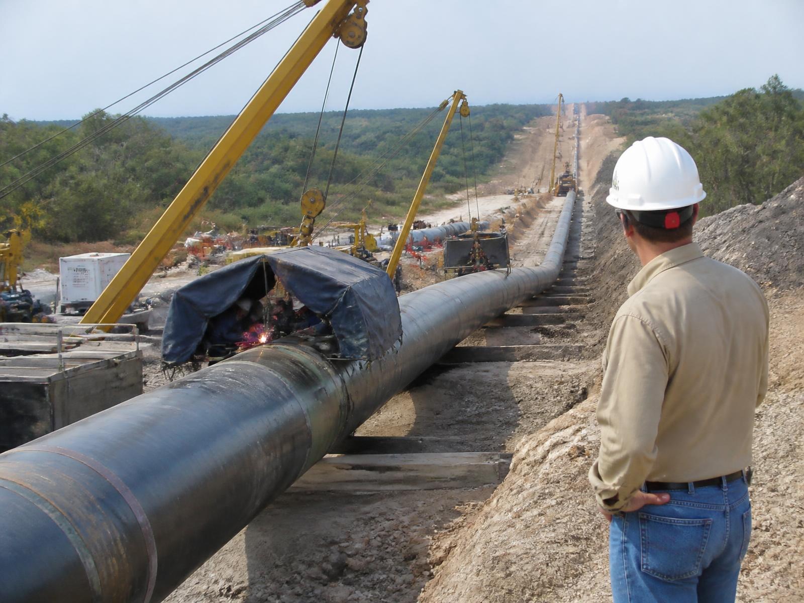 Welding inspection during pipeline field construction